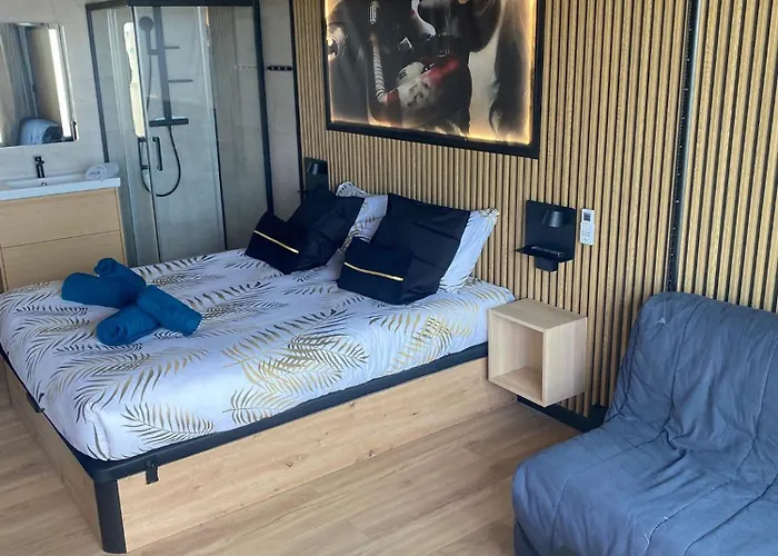 Cap D Village Naturiste Heliopolis Ab Vue Avec Terrasse Clim Et Parking Agde